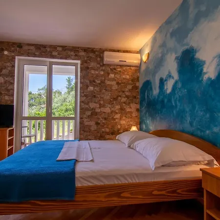 Apartmani Petracie Drvenik  Esterno foto