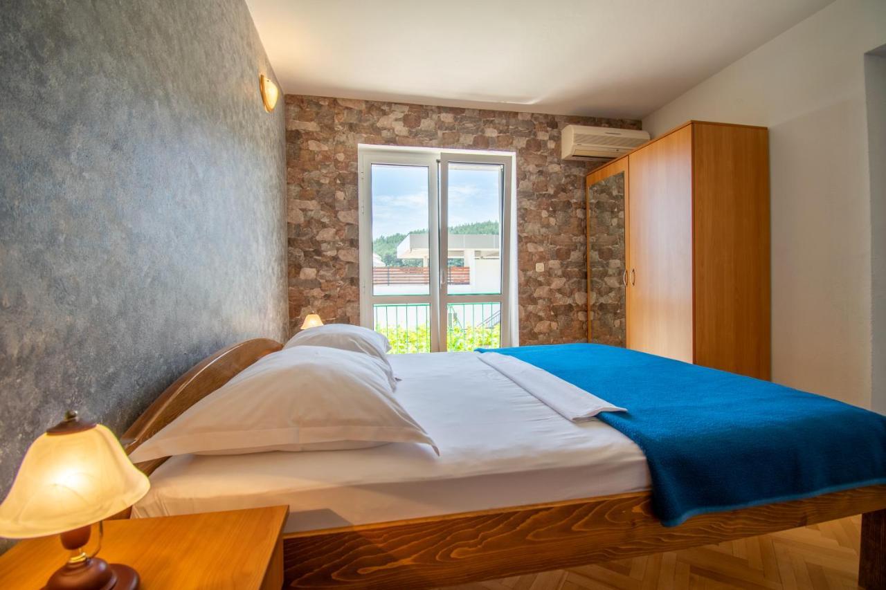 Petracie Apartment Drvenik (Split-Dalmatia)